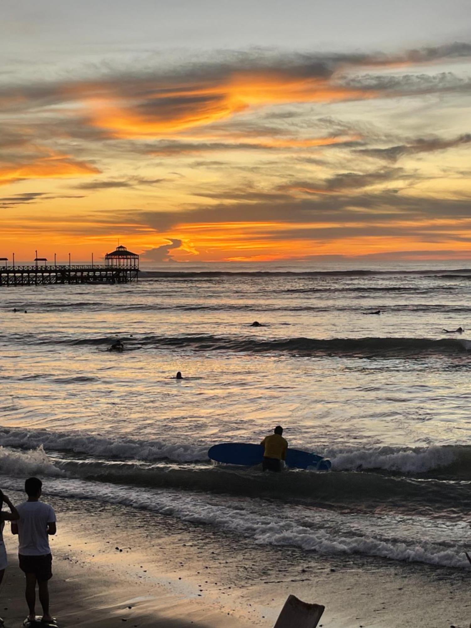 Totora Surf Hostel Huanchaco Eksteriør billede